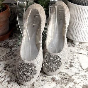 Tahari Valerie Leather Silver Sparkle Sparkly Ballet Flats Sz 6.5